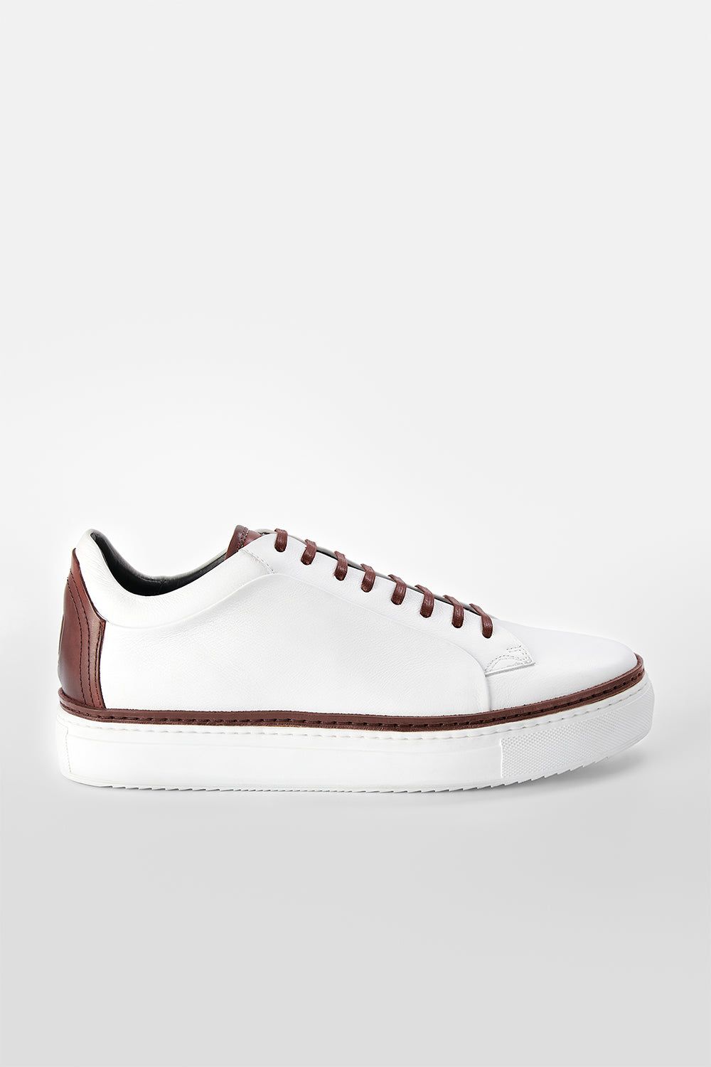SOHO EDGE white chestnut welted sneakers.