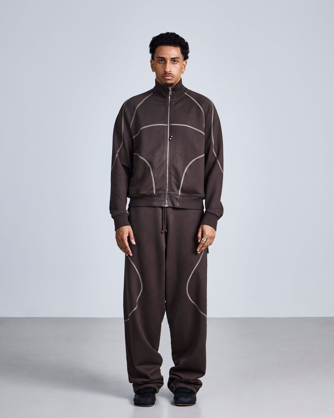 Kinetic seam Trouser