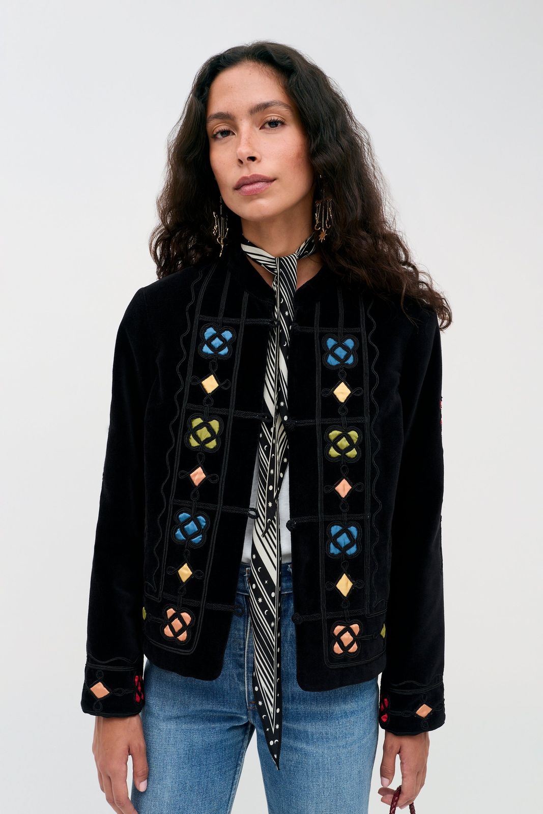Viktoria - Serino Applique Black