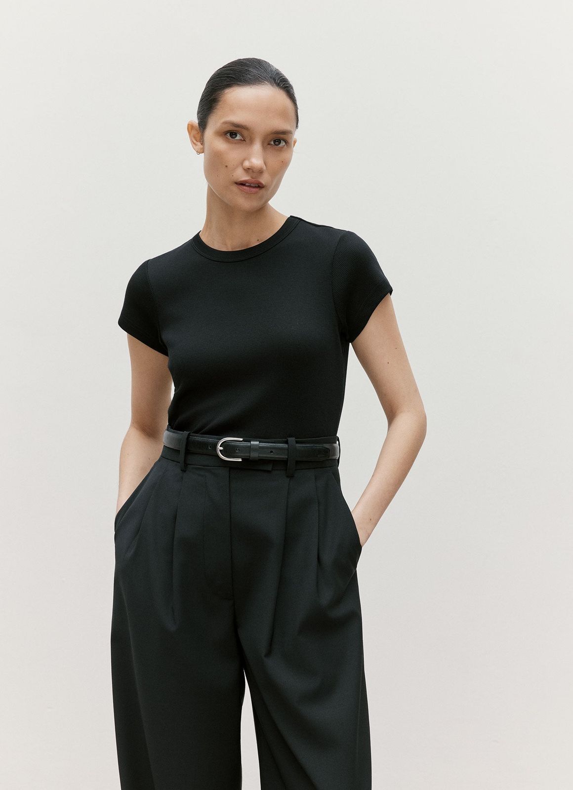 Women's Ribbed T-shirt in Black