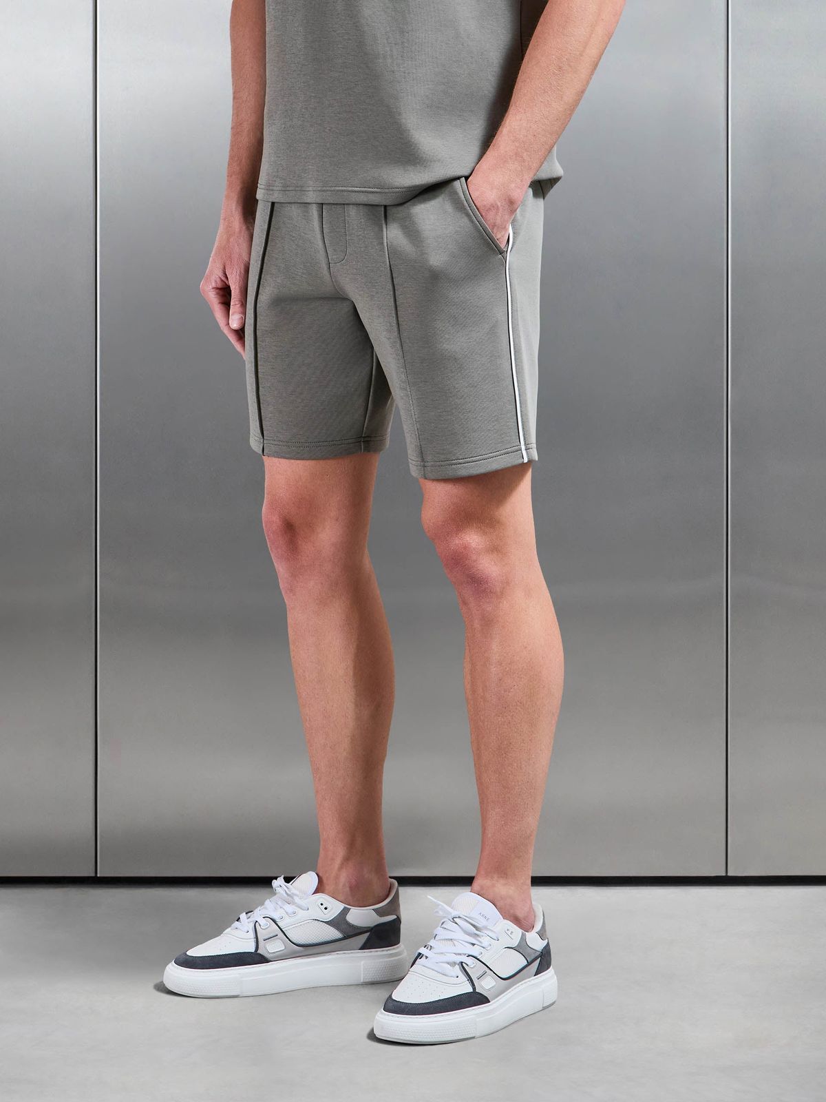Everyday Luxe Piping Short in Olive