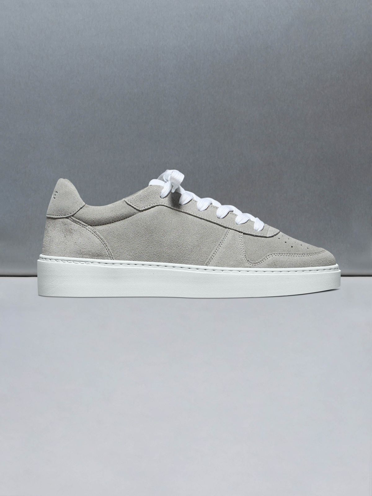 Mid Court Trainer in Light Grey Suede