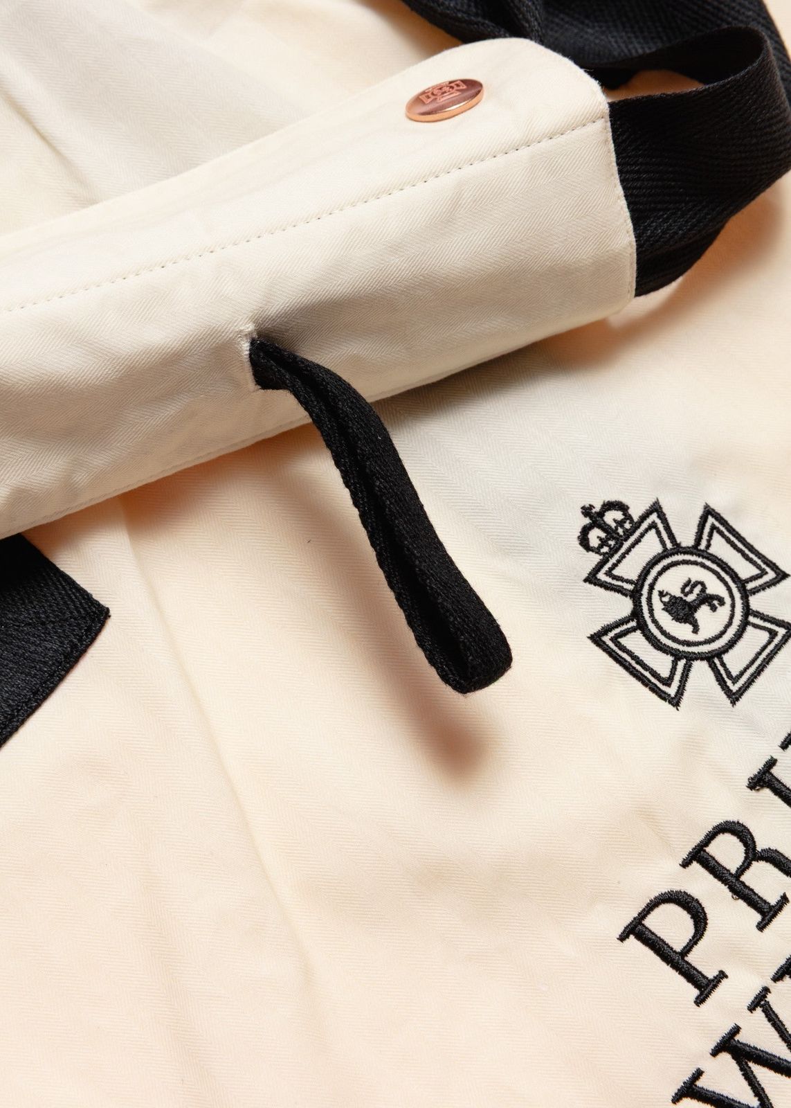 The Admiral's Coat Carrier - Alabaster