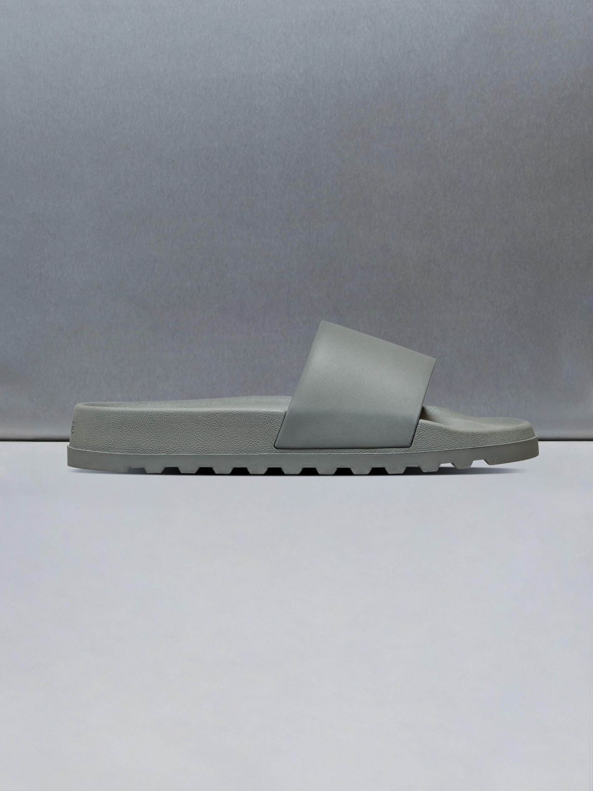 Track Slider in Olive