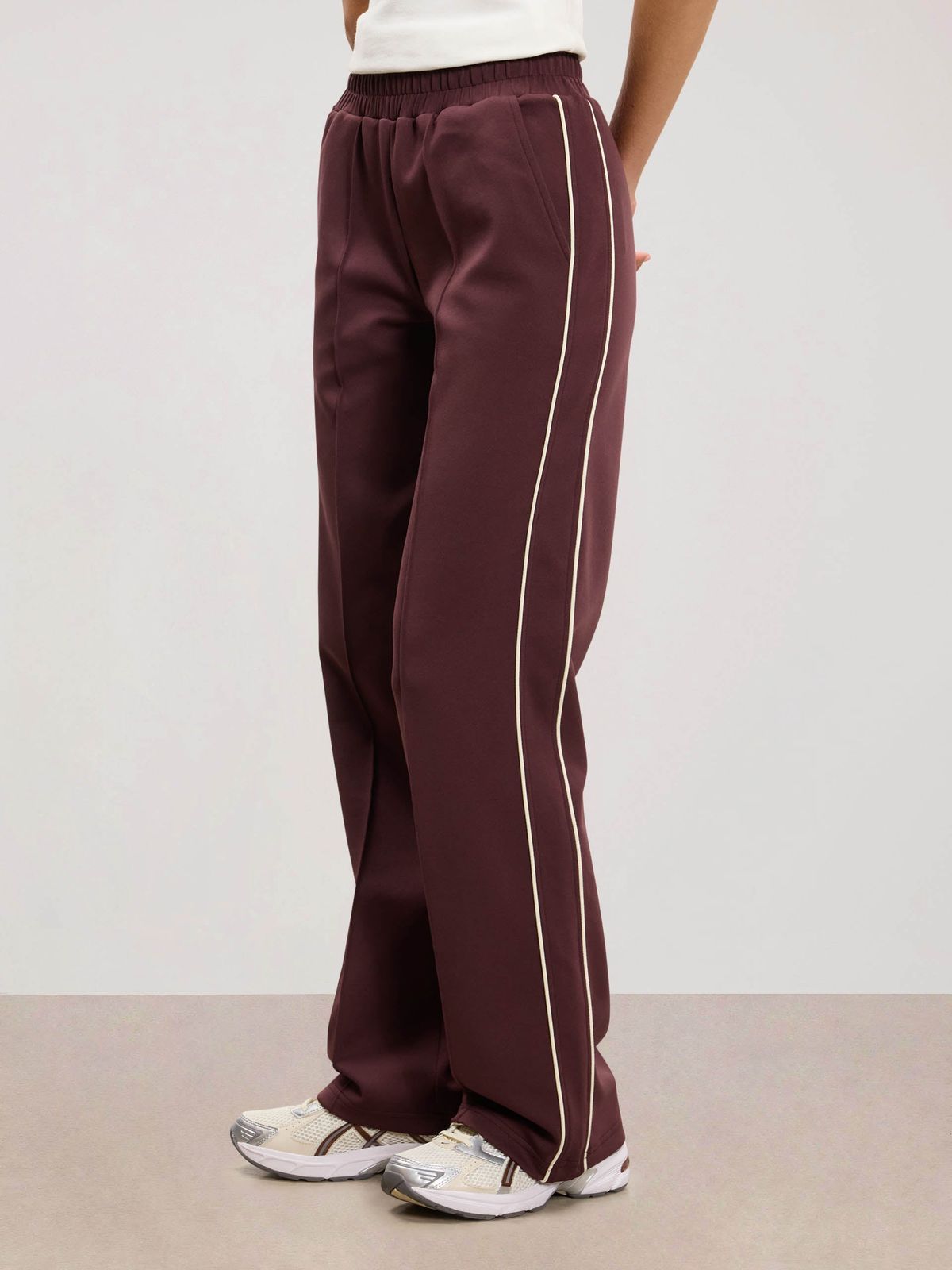 Womens Piping Track Pant in Burgundy
