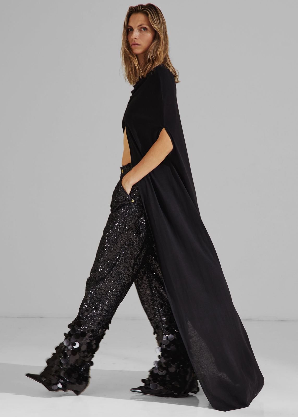 Darkpark Aurora Jersey Long Cape - Black