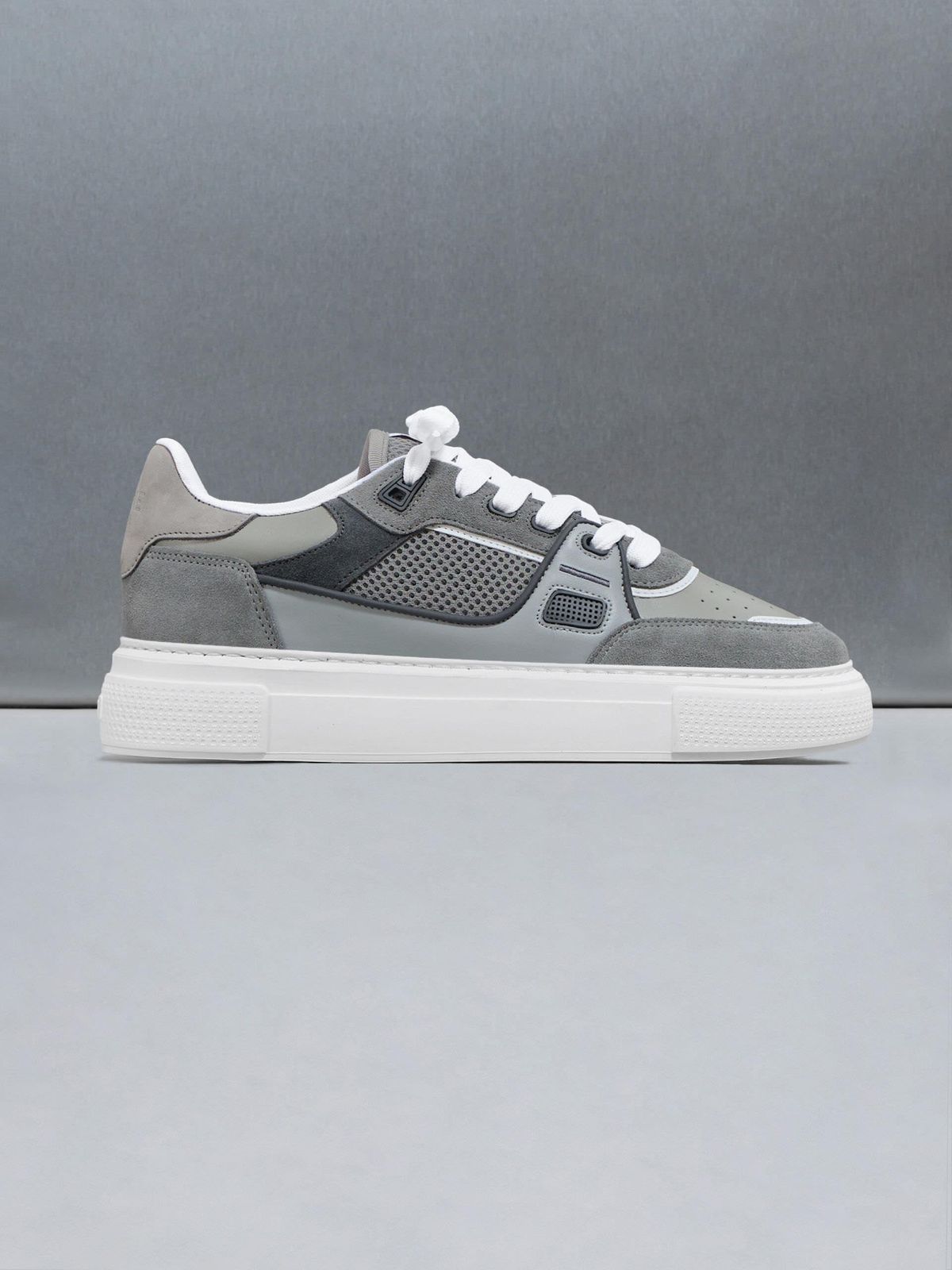 Atlas Trainer in Stone