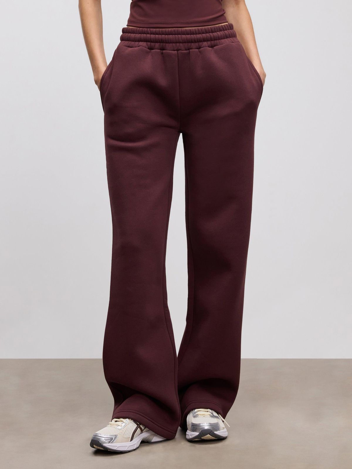 Womens Neoprene Straight Leg Jogger in Burgundy