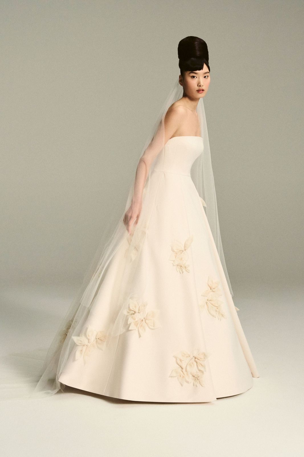 Aillis Bridal Dress in Ivory Doppio Satin