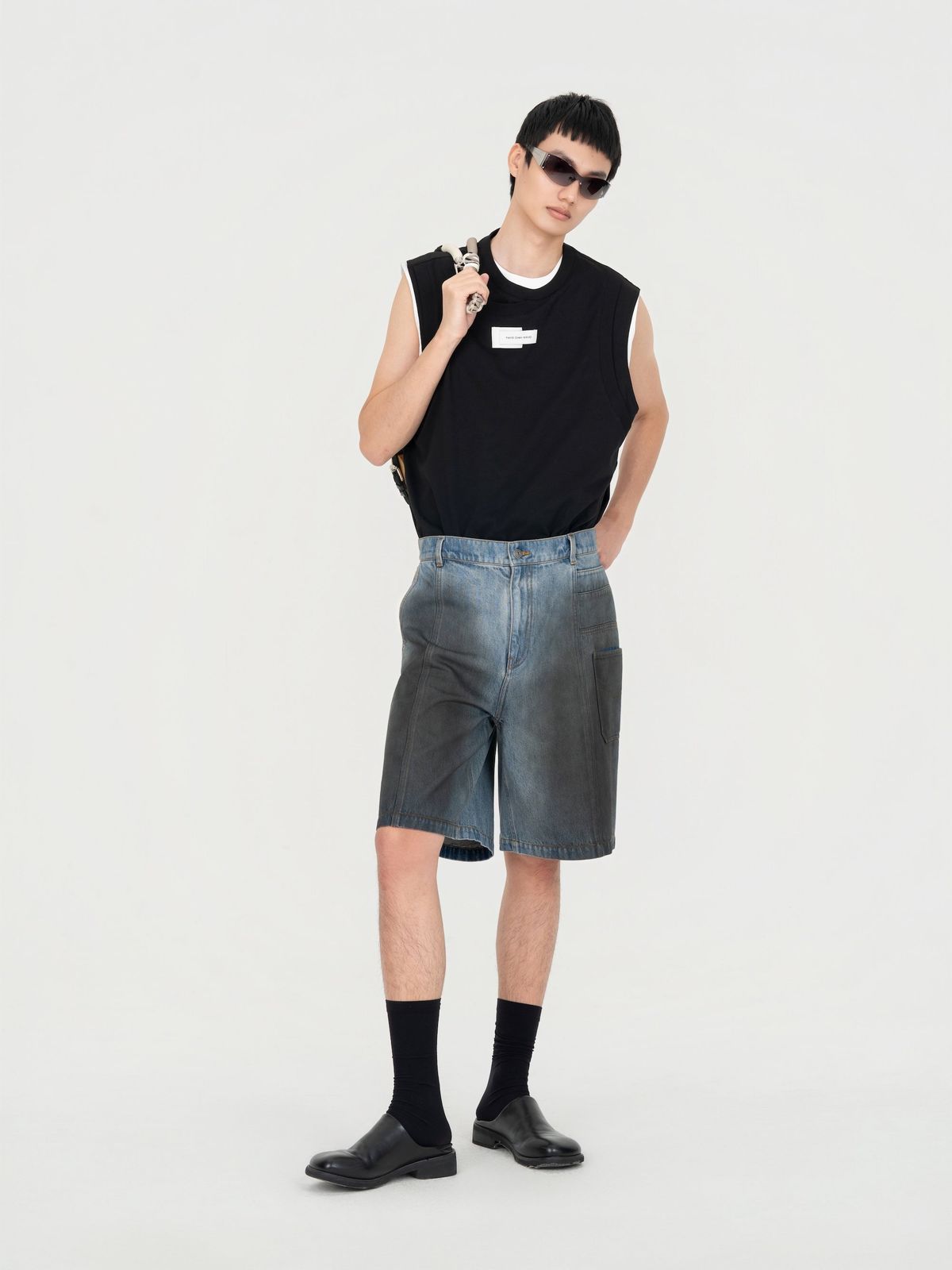 2 IN 1 BLACK LOOSE-FIT TANK TOP