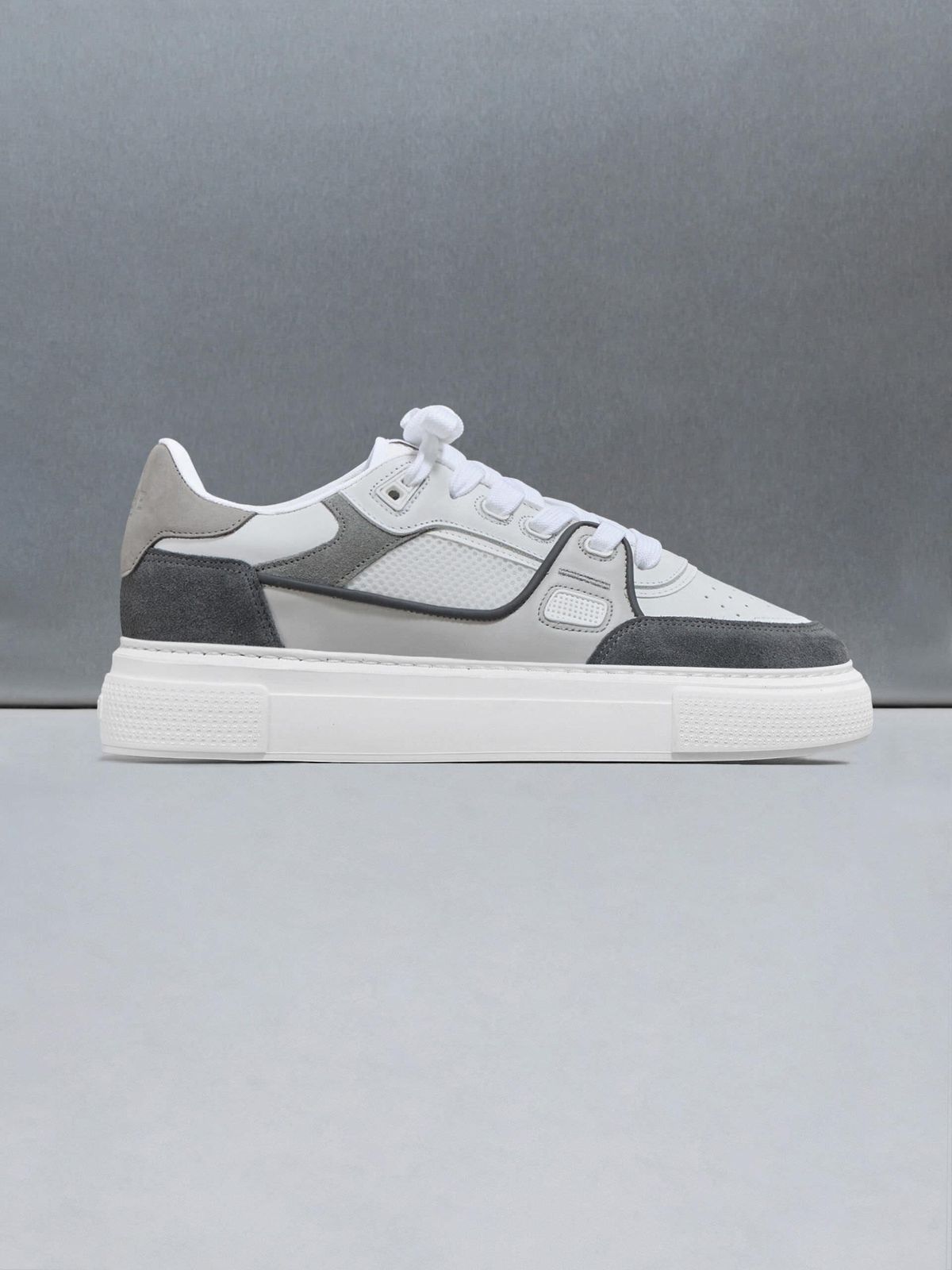 Atlas Trainer in White Grey