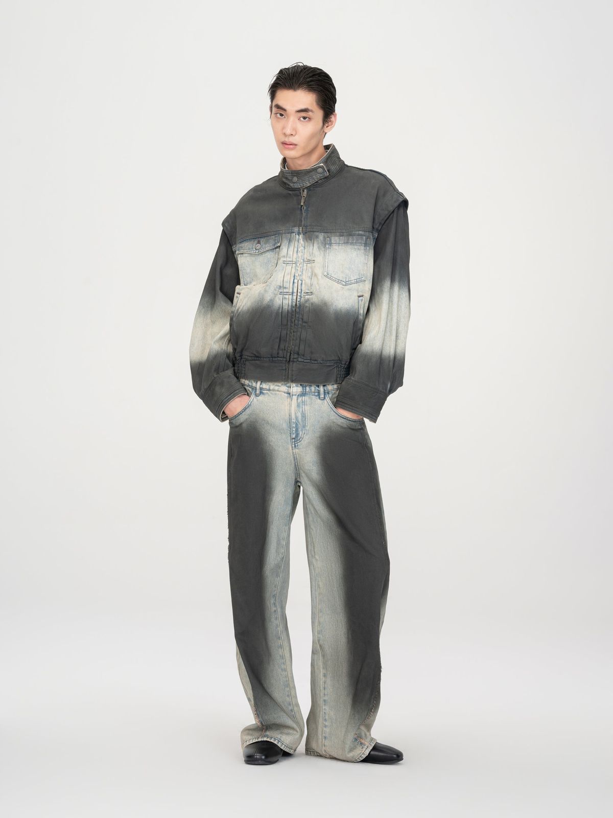 BLUE-TO-BLACK VINTAGE OMBRE JEANS