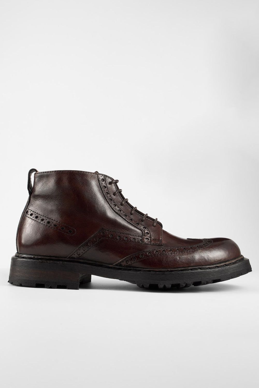 DRAKE dark-chestnut brogue chukka boots.