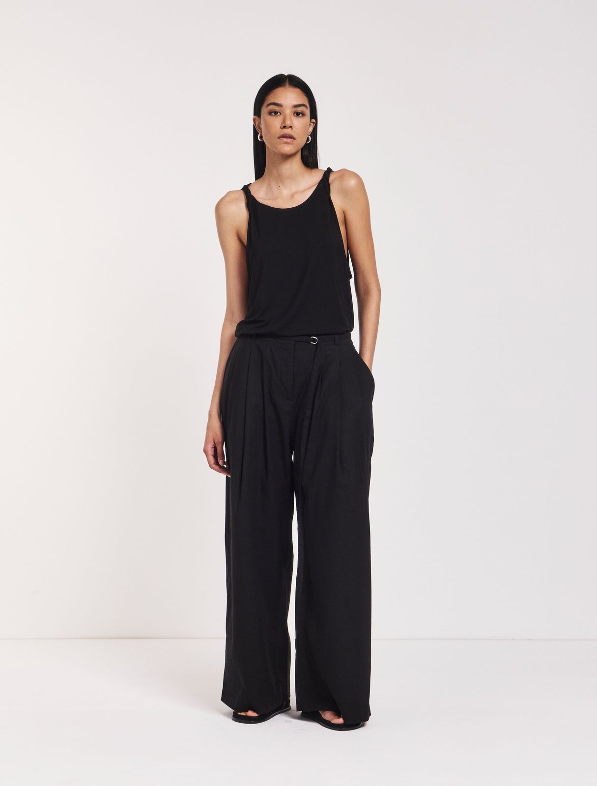 Evie Wide Leg Trouser in Black