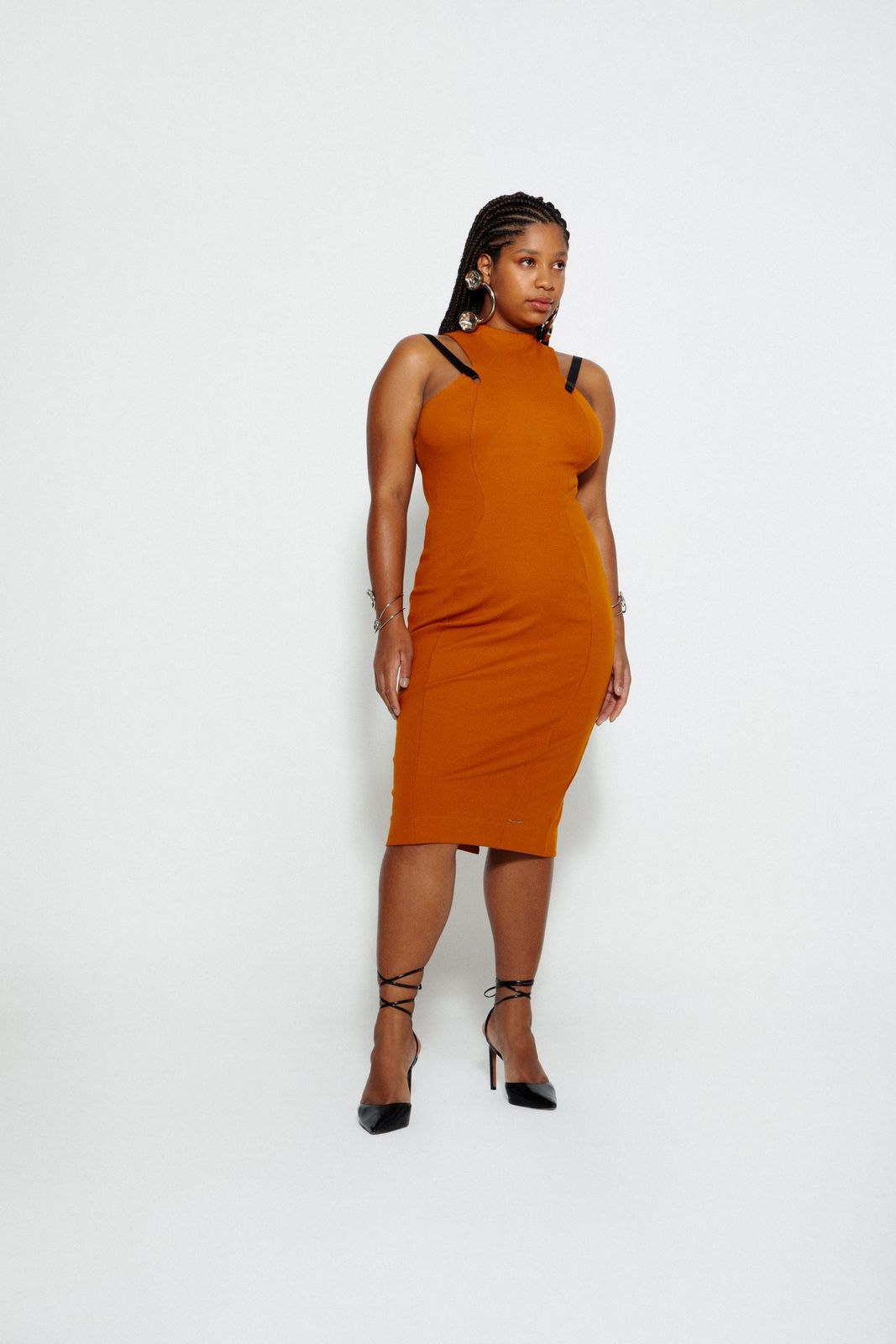 Curvo Dress