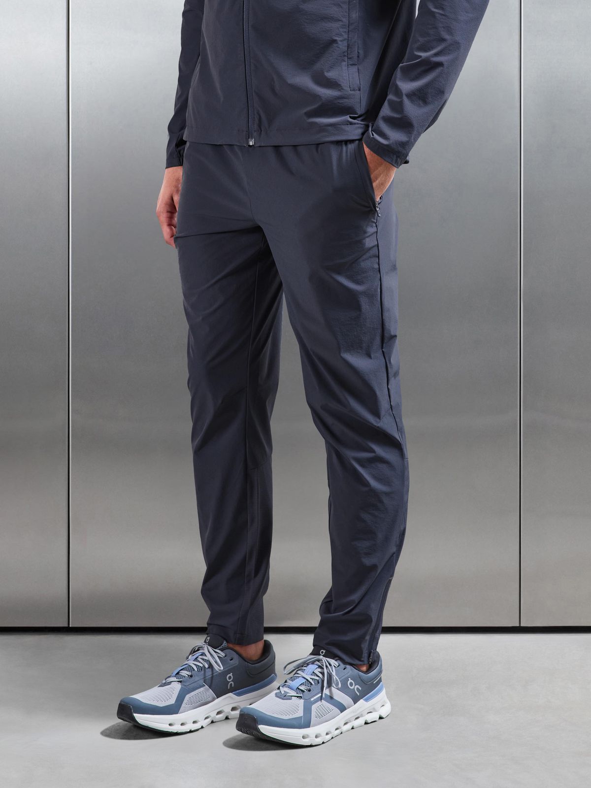 Performance Trackpant in Slate Blue