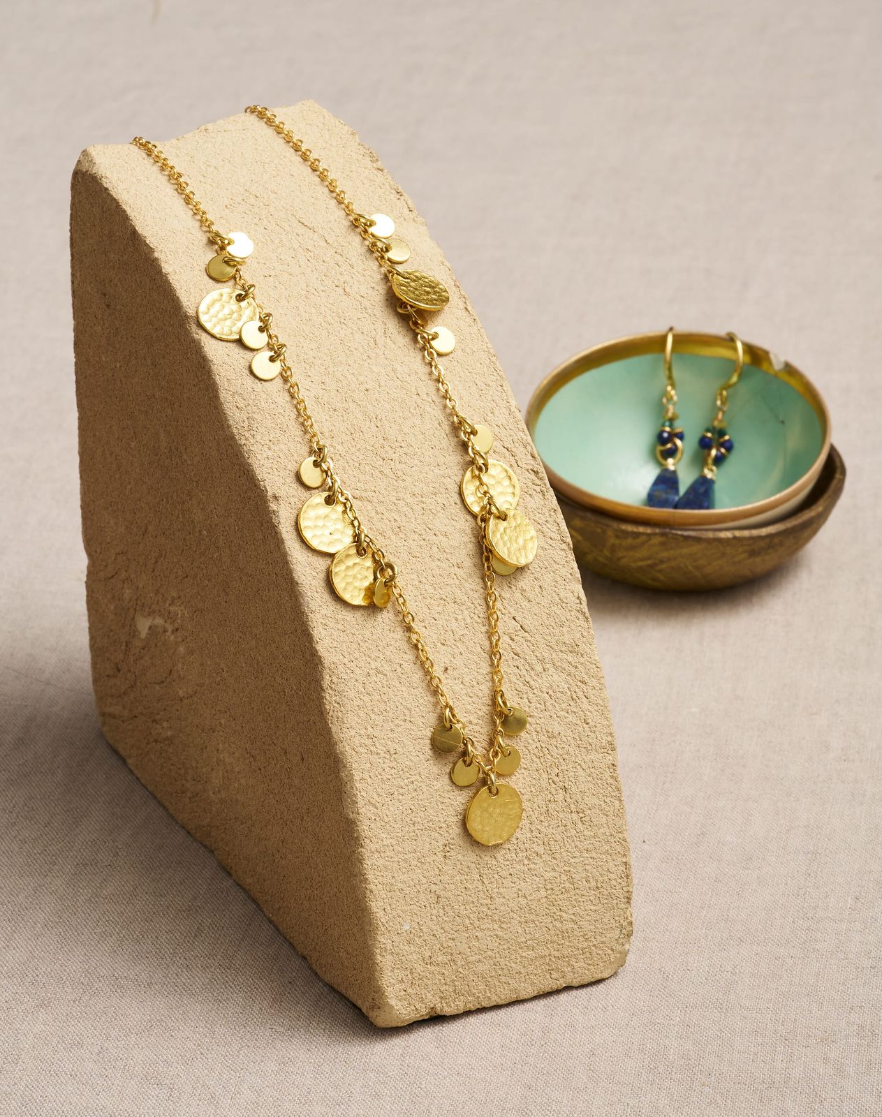 Gold Hammered Discs Necklace