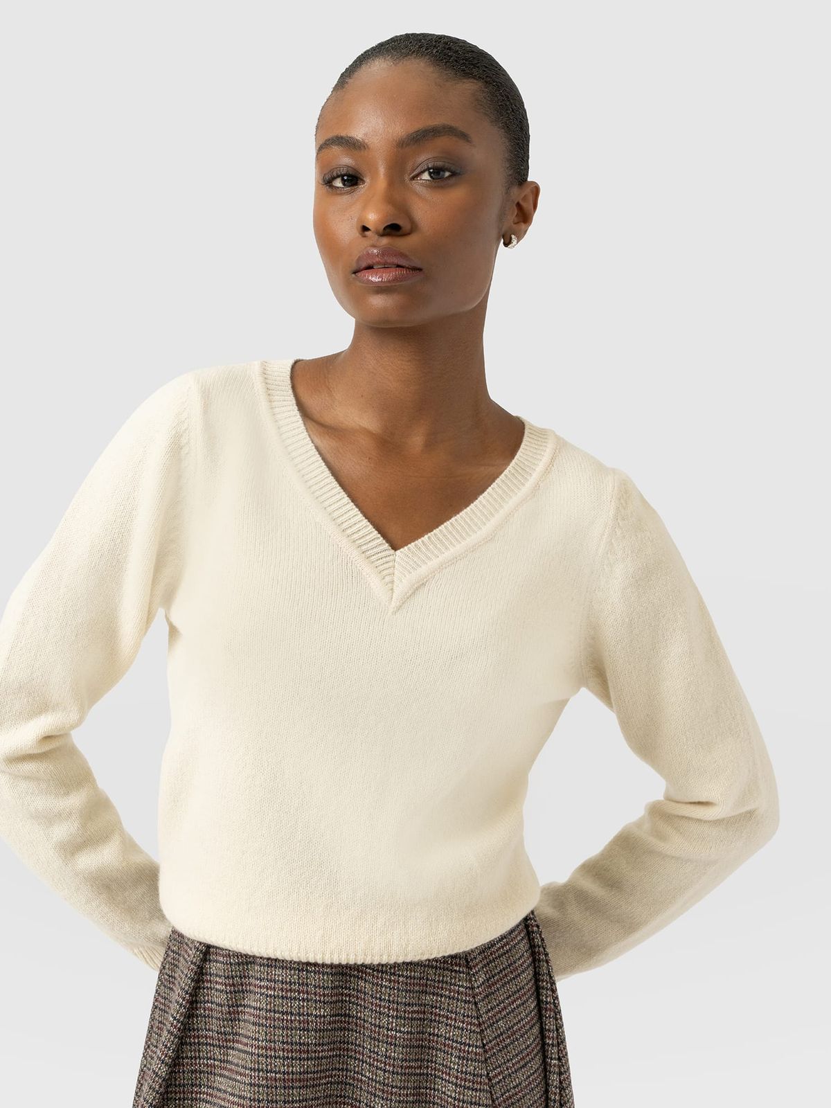 Oxford Cashmere V Neck Jumper - Cream