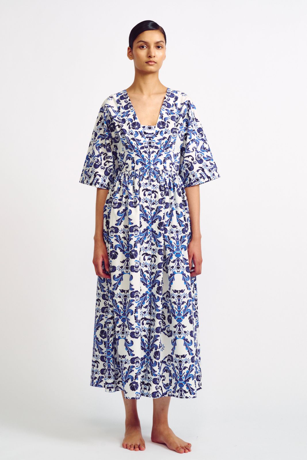Elowen Blue Milanese Wallpaper Print Kaftan