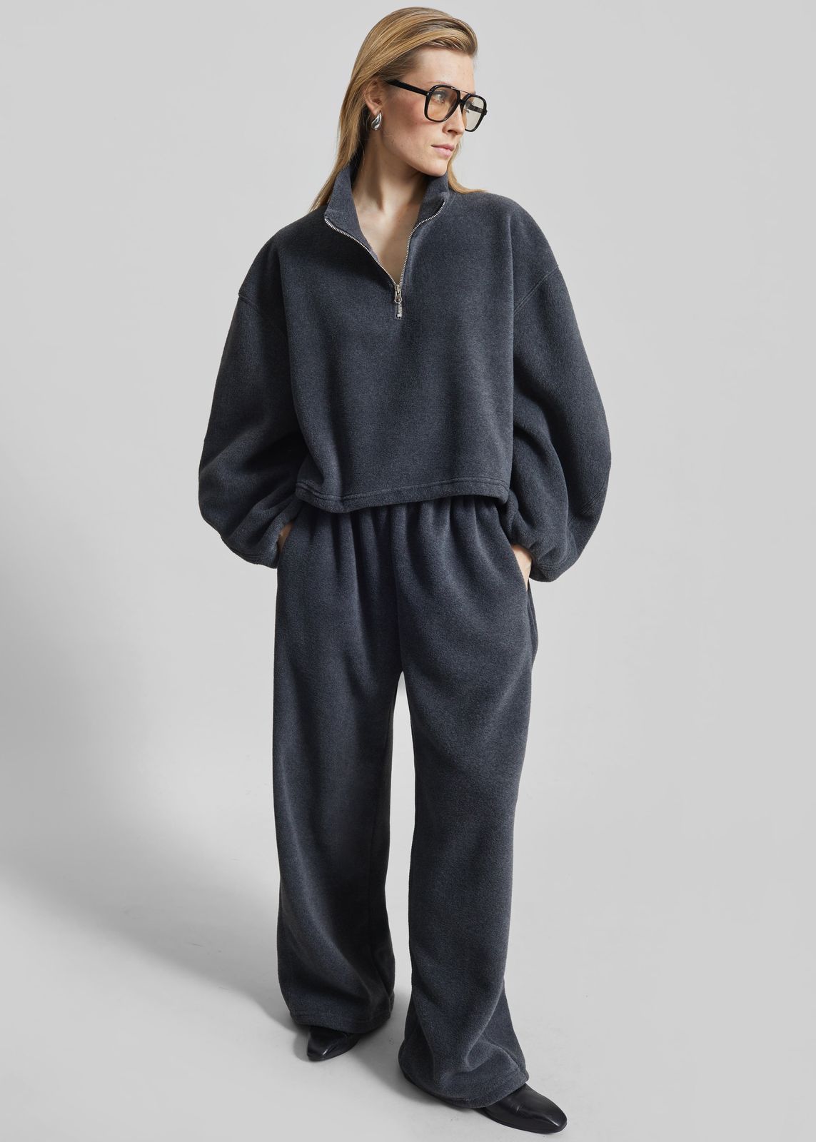 Treveray Fleece Sweatpants - Dark Grey
