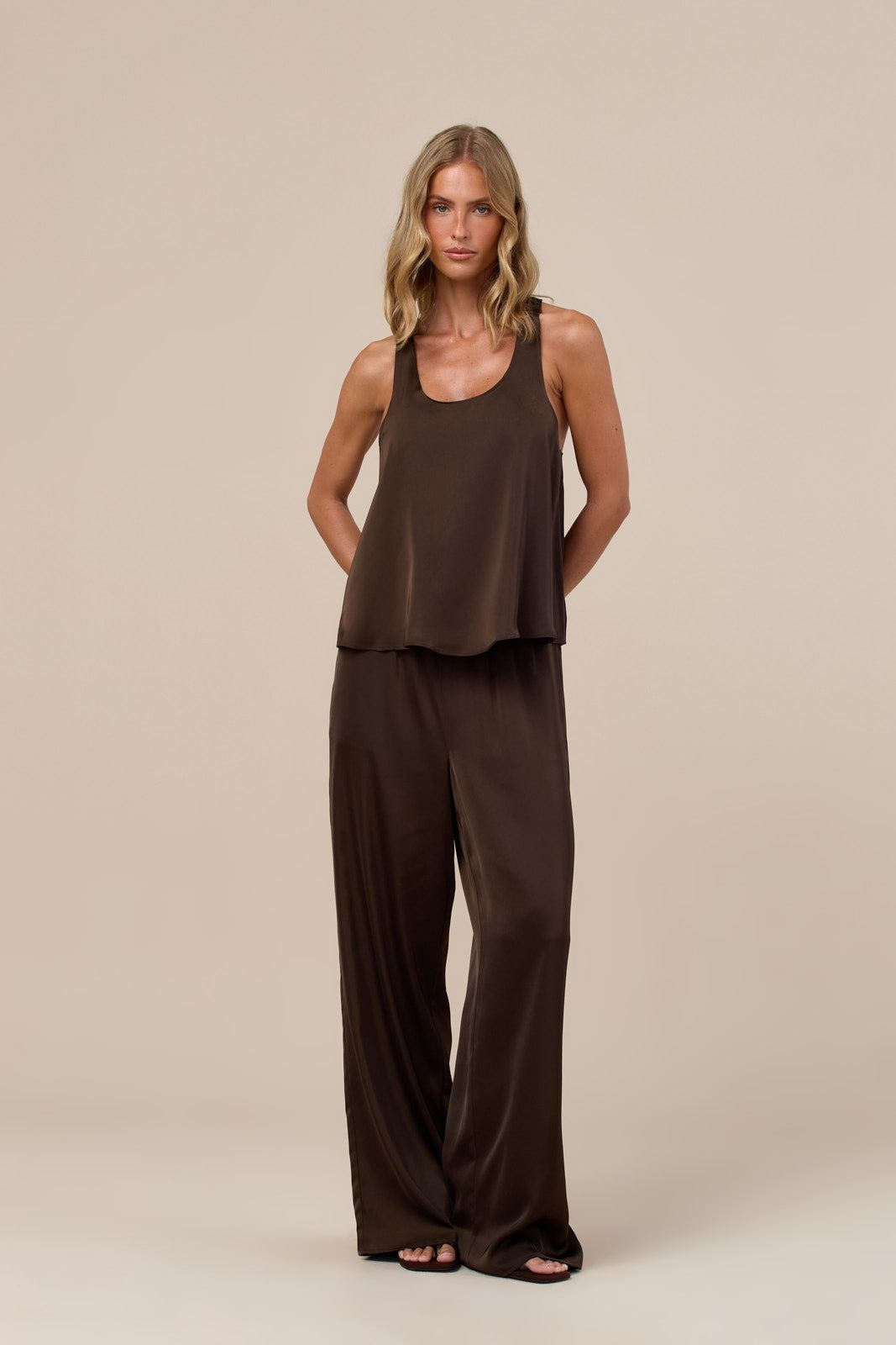 LENI SATIN ELASTIC WAIST TROUSERS | CHOCOLATE