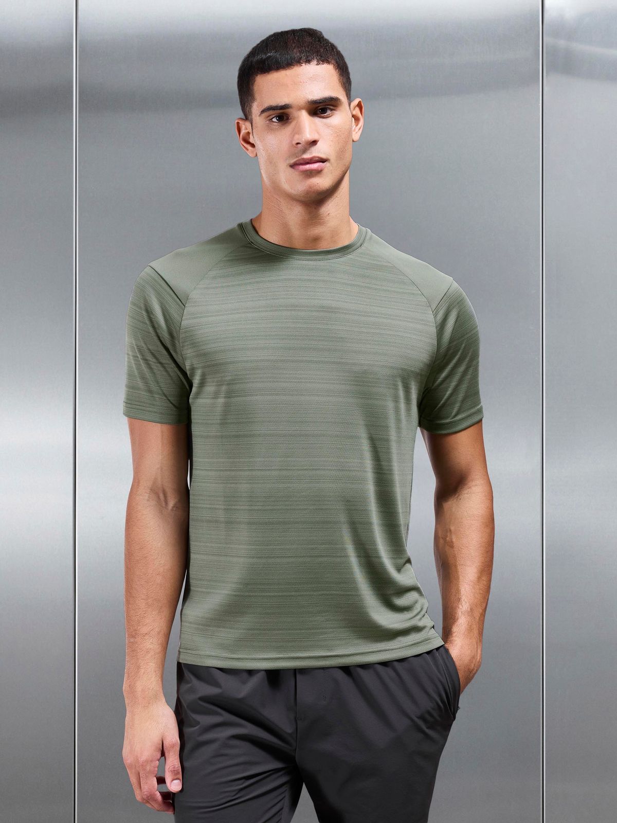 React T-Shirt in Olive