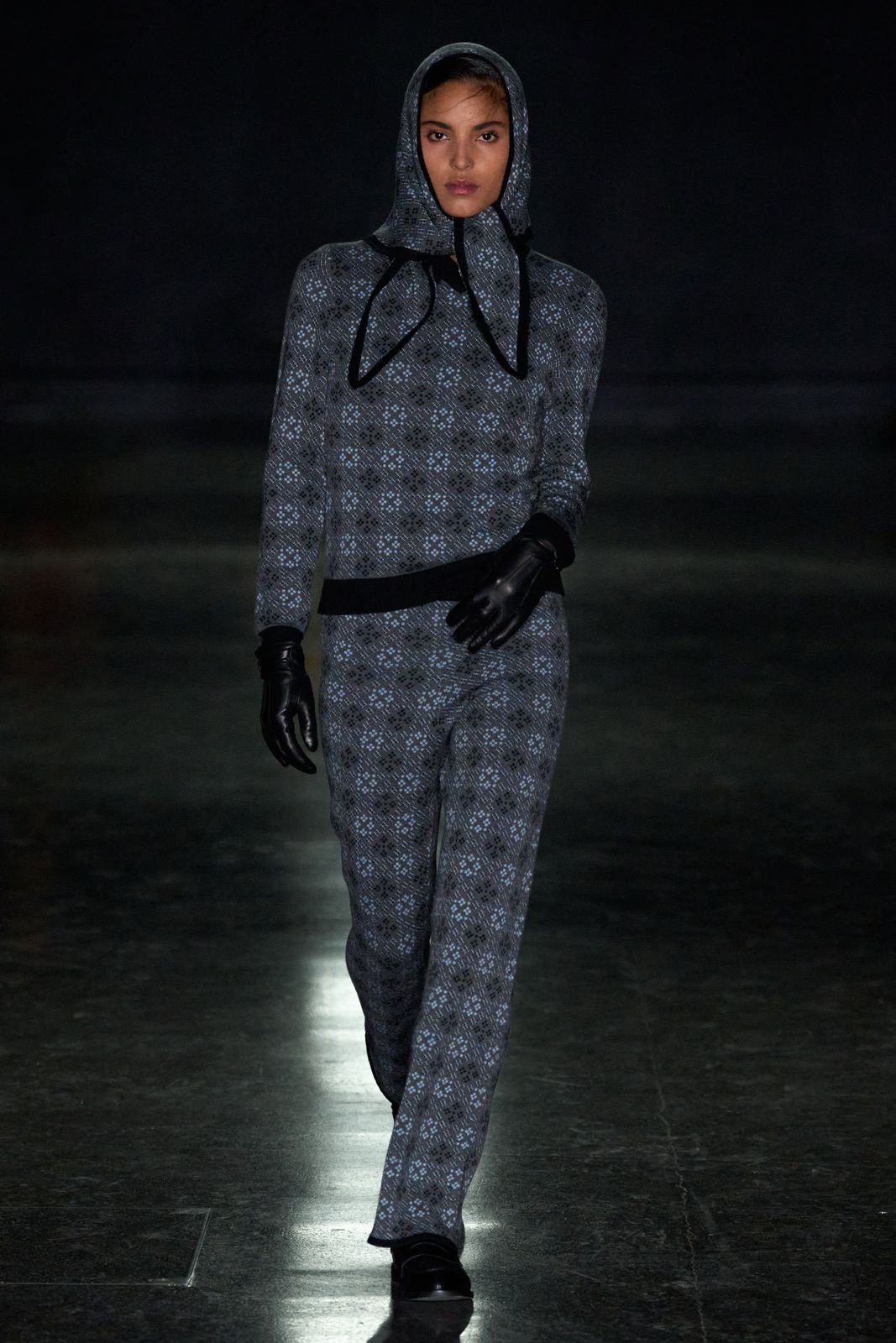 Look 27