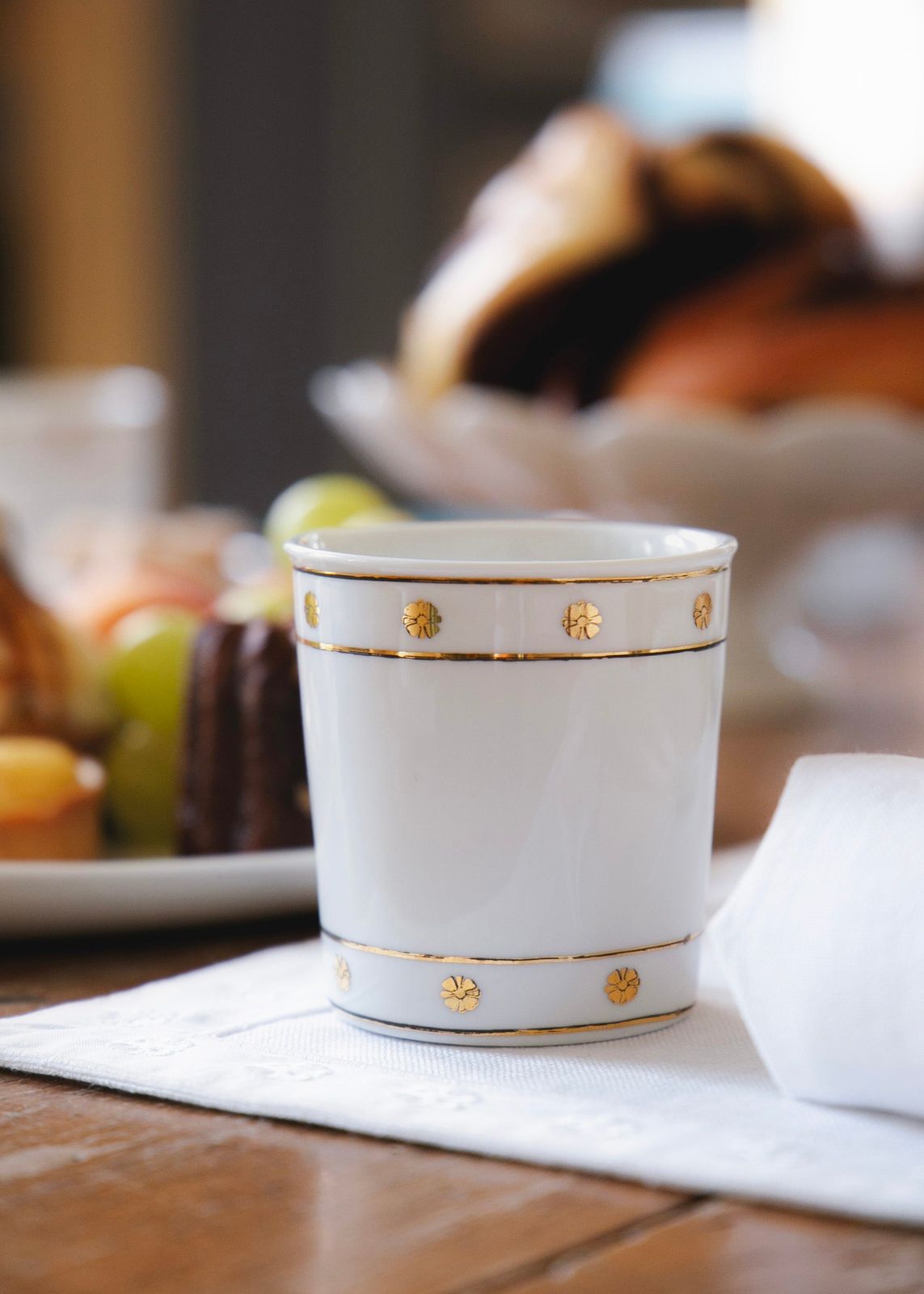 Timbale à café x Alix D. Reynis en porcelaine blanche