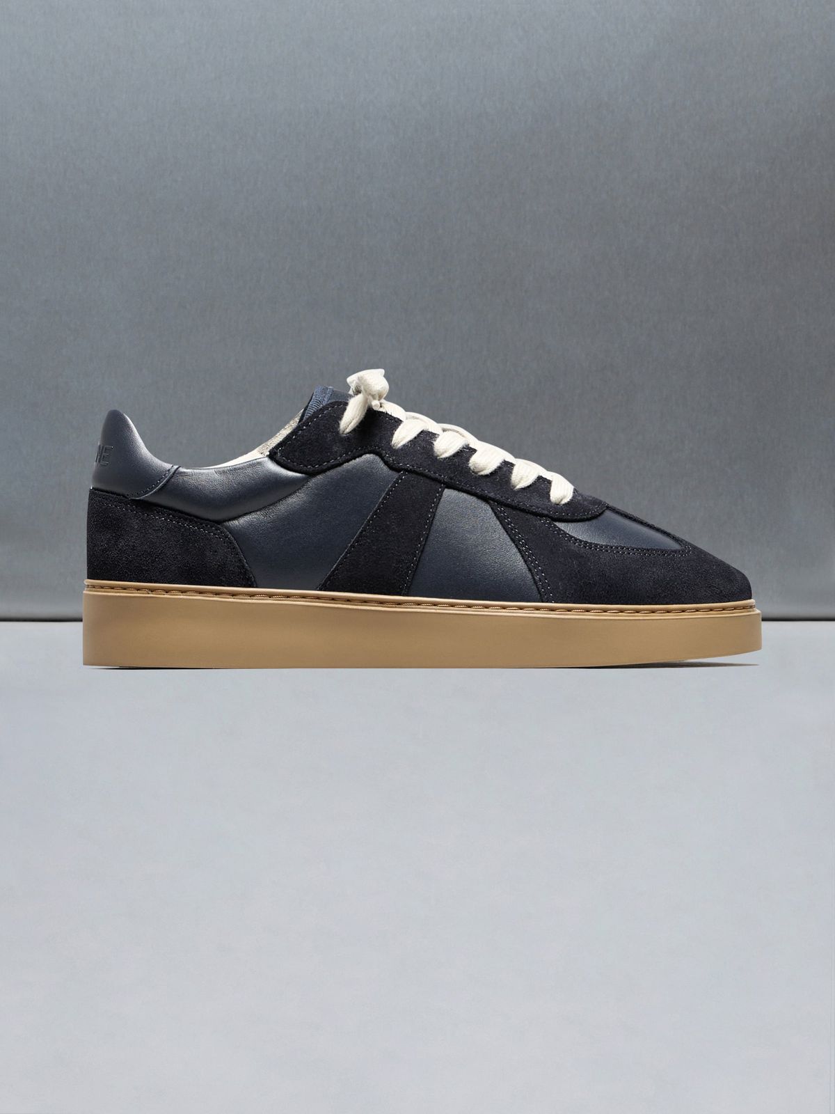 Classic Court Trainer in Navy Gum