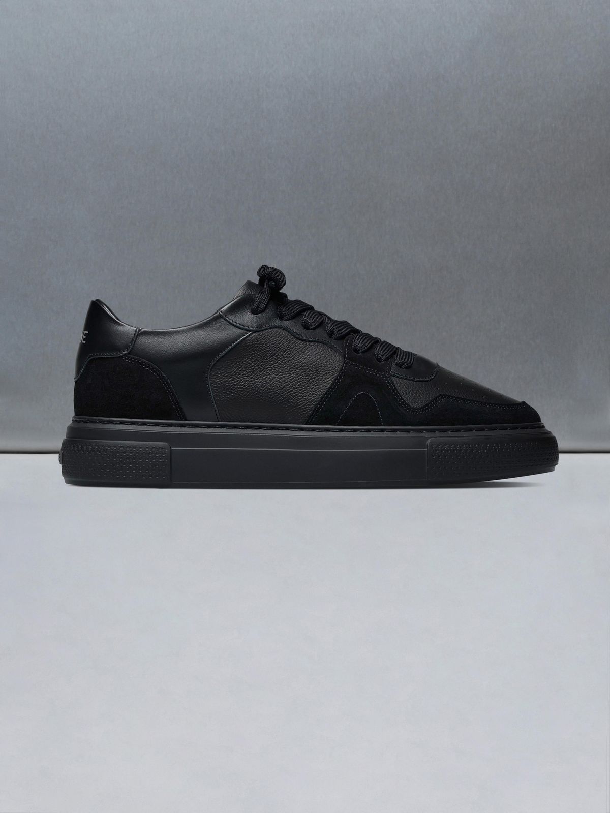 Court Trainer in Triple Black