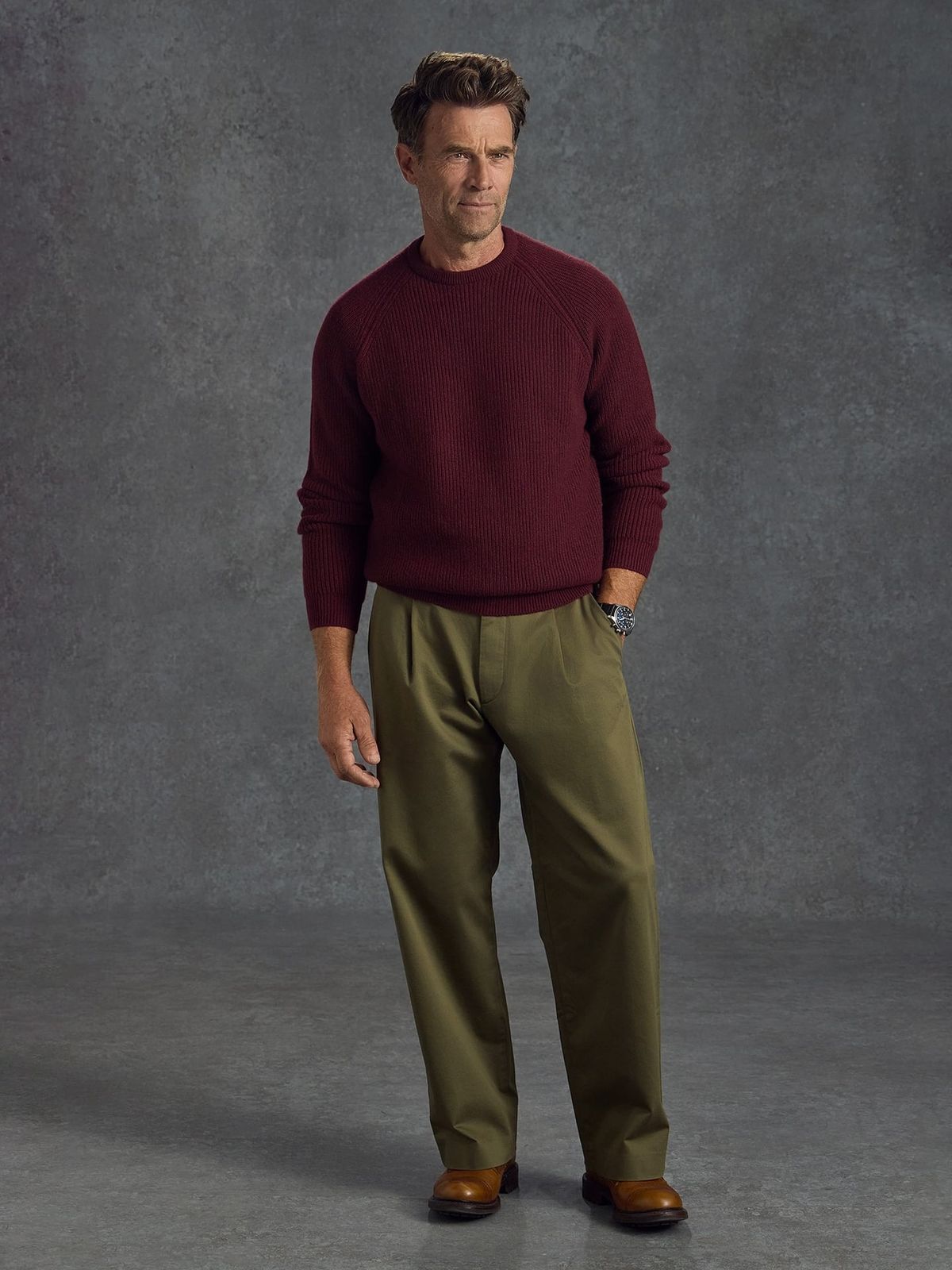 The Commando Crew Neck - Crimson