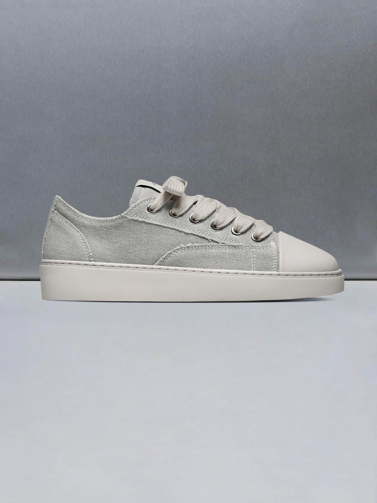 Mid Essential Homerun in Grey Off White