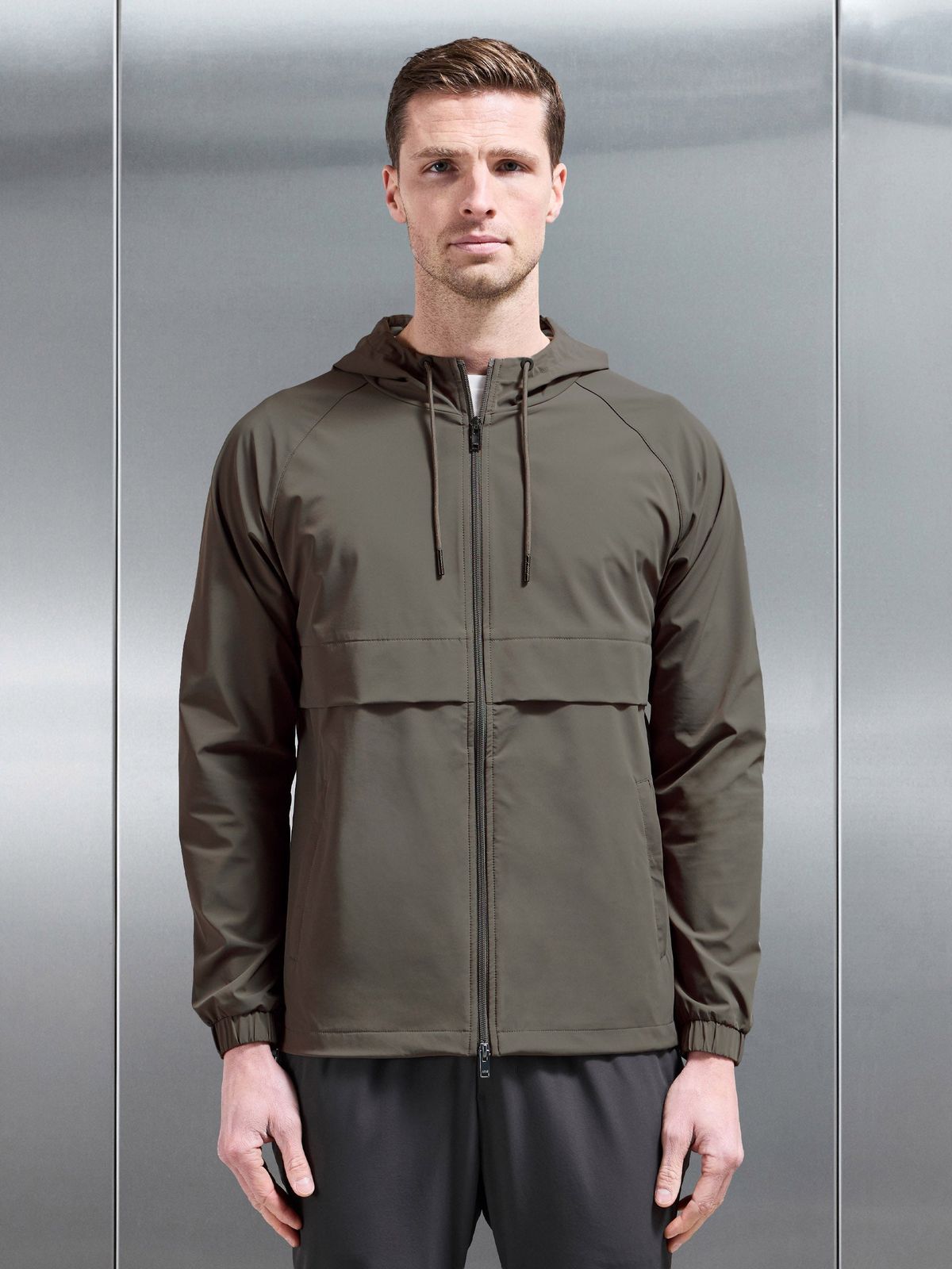 Flex Shell Windbreaker in Olive