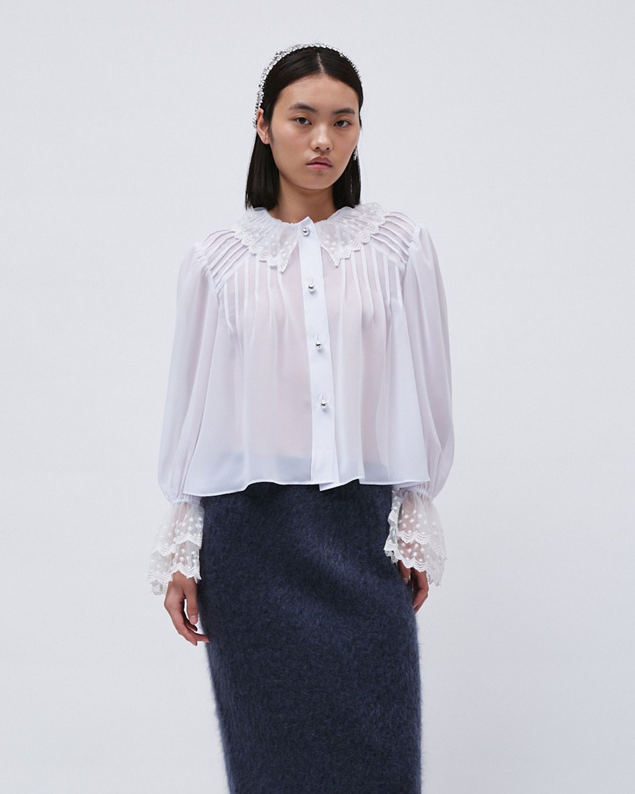 PLEATED LACE BLOUSE