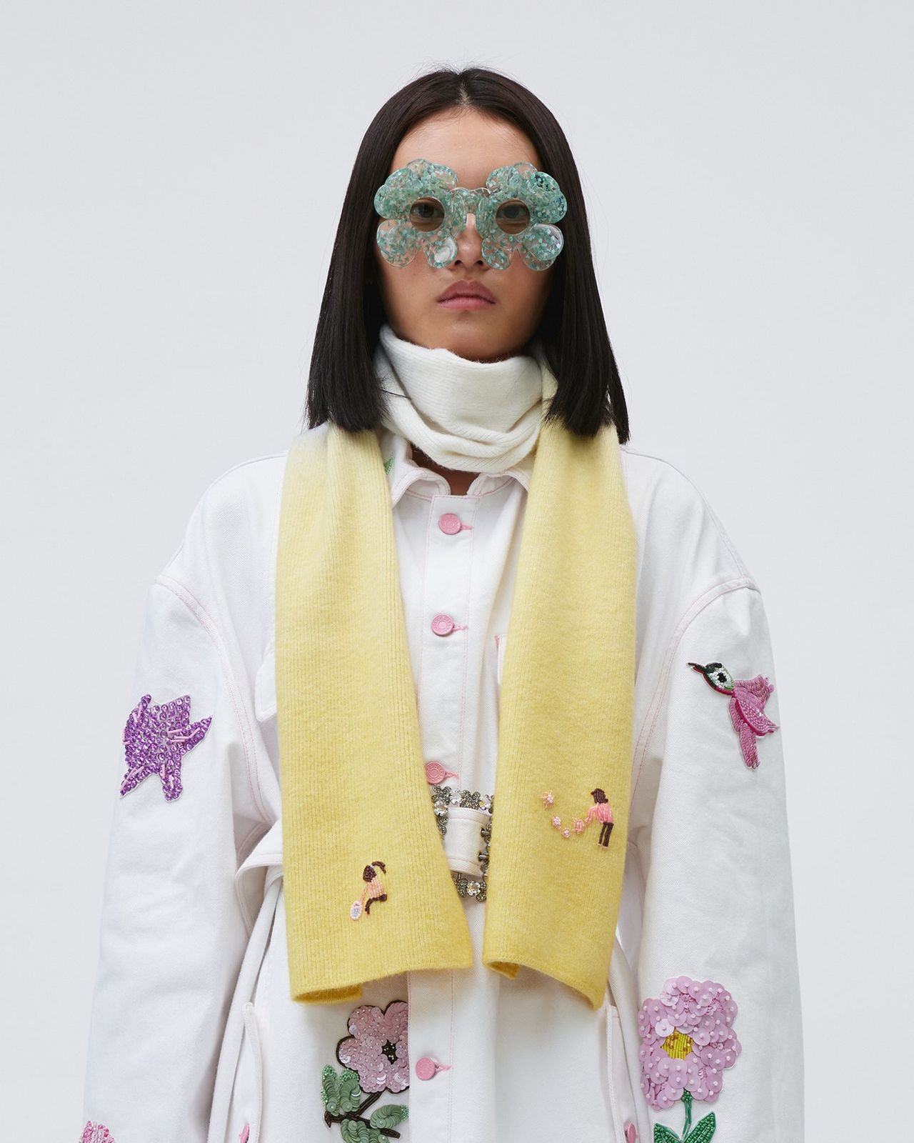 EMBROIDERED GRADIENT KNIT SCARF